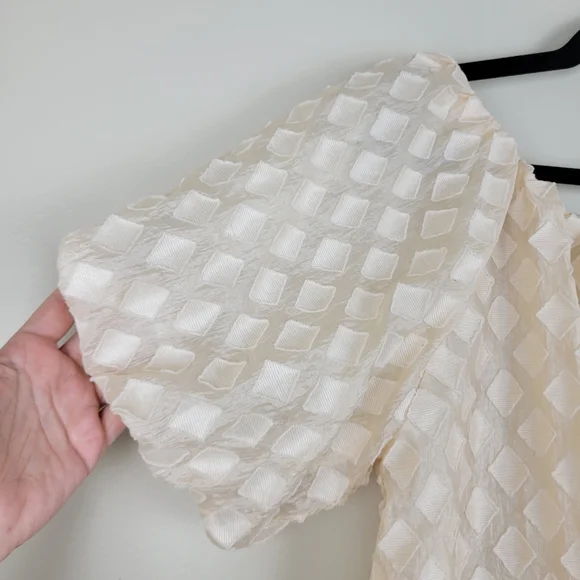 Do+Be Cropped Top - Picture 3 of 8